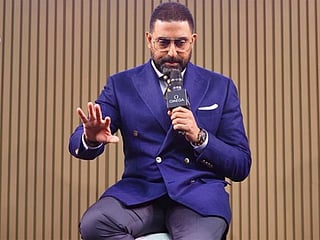 Bollywood star Abhishek Bachchan spotted without his wedding ring, sparks rumours