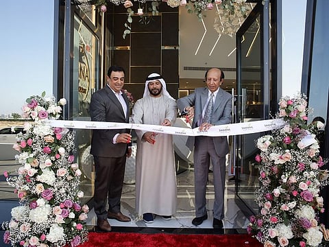 From left: Imran Farooq, CEO, Samana Developers and Marwan Bin Ghalita, CEO, RERA at the handover ceremony