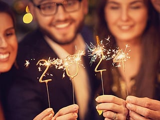 Cheese platters, games and upcycling decor: How to celebrate New Year’s Eve on a budget