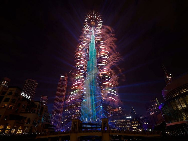 BURJ KHALIFA / NEW YEAR / FIREWORKS
