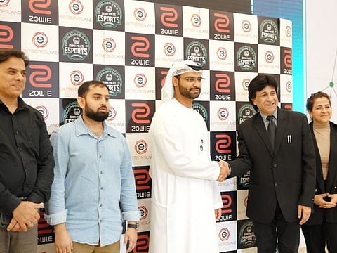 Kashif Niamatullah, Country Sales Manager BenQ ME, Mohammad Yusuf, B2C Marketing Manager BenQ ME, First Lieutenant Saeed Adel Al Suwaidi from Dubai Police General Headquarters, Manish Bakshi, Managing Director, BenQ ME & Turkey, and Rashmi Purswani Head of Marketing BenQ ME & Turkey