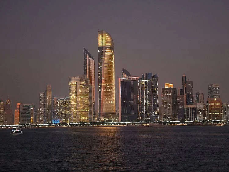 STOCK Abu Dhabi skyline/ property