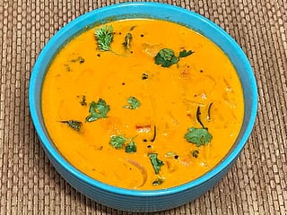 How to make spicy Chettinad Vengaya Kosu - a step-by-step recipe guide