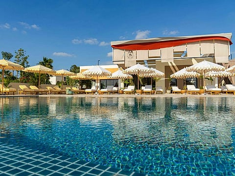 The revamped Al Bateen Ladies Club in Abu Dhabi boasts world-class amenities and services, including a children’s club, padel clubhouse, private beach, swimming pool, retail and dining outlets, spa, fitness and wellness facilities, beauty salon, lounge area, events space with an outdoor cinema, as well as a fully equipped gym and studios.