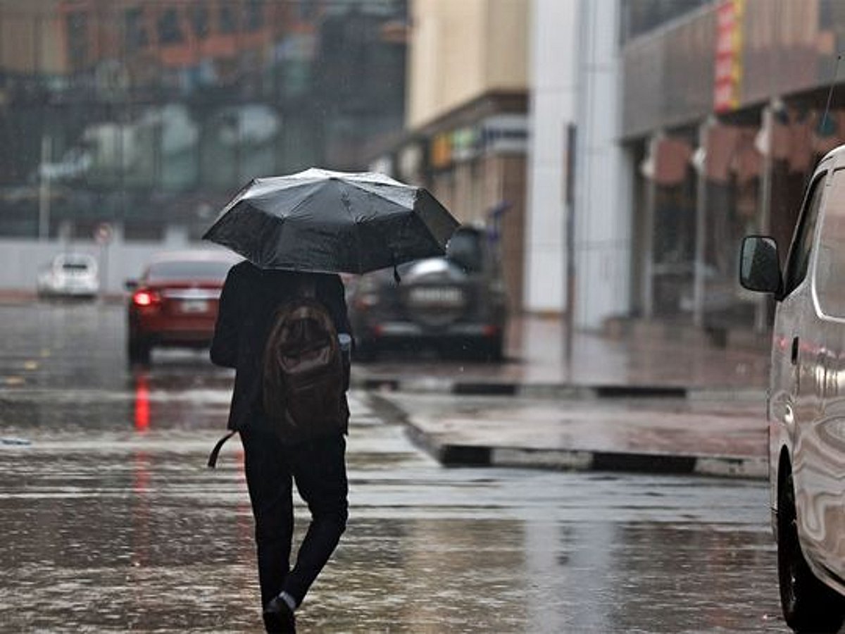 Look: Heavy rain, lightning, and hail in UAE