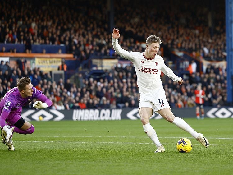 Copy of 2024-02-18T163411Z_1474419808_UP1EK2I1A0XN1_RTRMADP_3_SOCCER-ENGLAND-LUT-MUN-REPORT-1708283283917