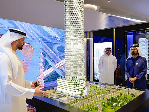 His Highness Sheikh Mohammed bin Rashid Al Maktoum (R), Vice President and Prime Minister of the UAE and Ruler of Dubai, during his meeting with the 1 Billion Meals Endowment Board of Trustees in Dubai