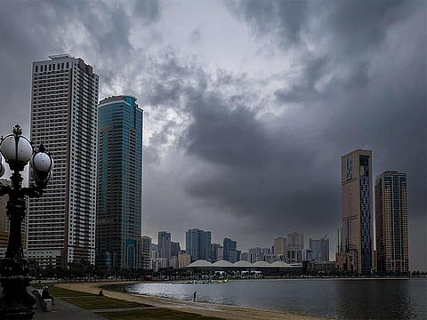  MOHRE has issued an alert in view of the exceptional weather conditions. 