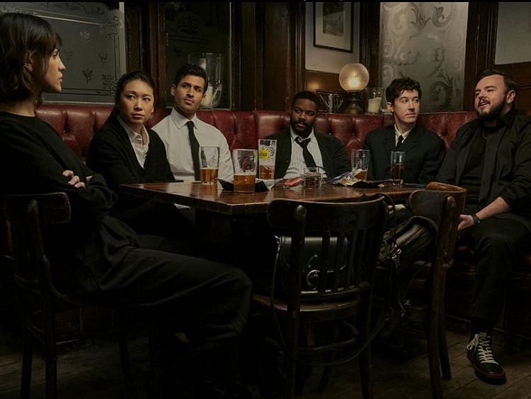 Jess Hong, Eiza González, John Bradley, Alex Sharp, Saamer Usmani, and Jovan Adepo in 3 Body Problem (2024)