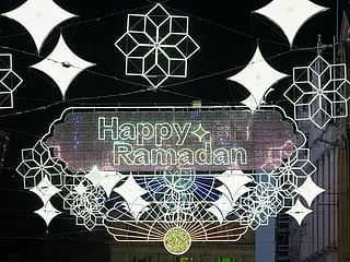 Photos: Muslims around the world mark the start of Ramadan
