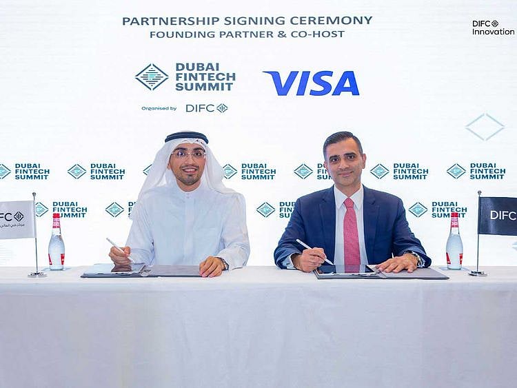 Mohammad Alblooshi, CEO at DIFC Innovation Hub, and Hasan M. Kazmi , Vice President and Head of Digital Partnerships for Visa CEMEA.