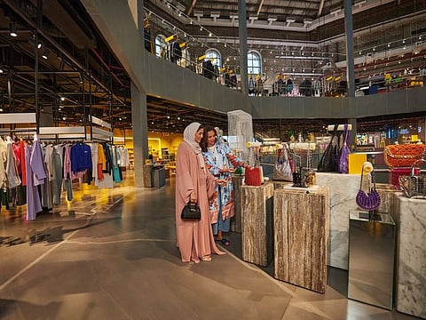 From discovering special one-off collections by local and global brands, to taking advantage of seasonal offers across the city’s malls, there’s plenty to explore in the vibrant Ramadan markets.