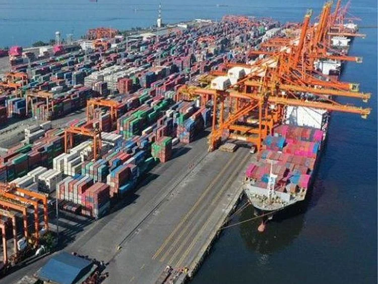 The Manila International Container Terminal (MICT) 