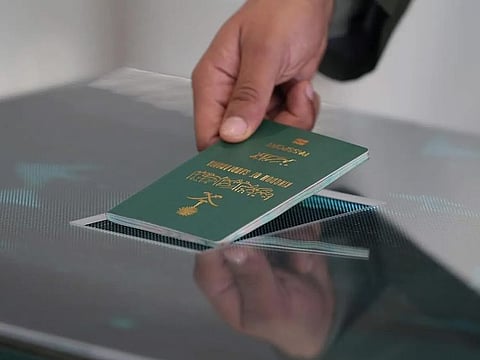 The E-gates service aims to enable travellers to finalise procedures themselves without human intervention in a swift and time-saving way based on stored biometric data in the passport system, said Chief of the General Directorate of Passports Lt-Gen. Sulaiman Al Yahya.