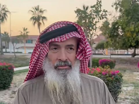 “Since the Hijiri year 1407, I haven’t had my iftar with my children,” he said, expressing thanks to all people helping him do the benevolent act.