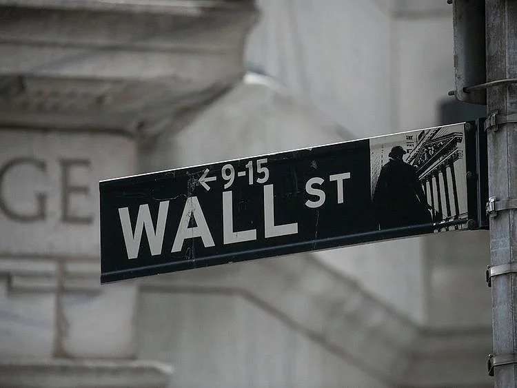 Stock-Wall-Street