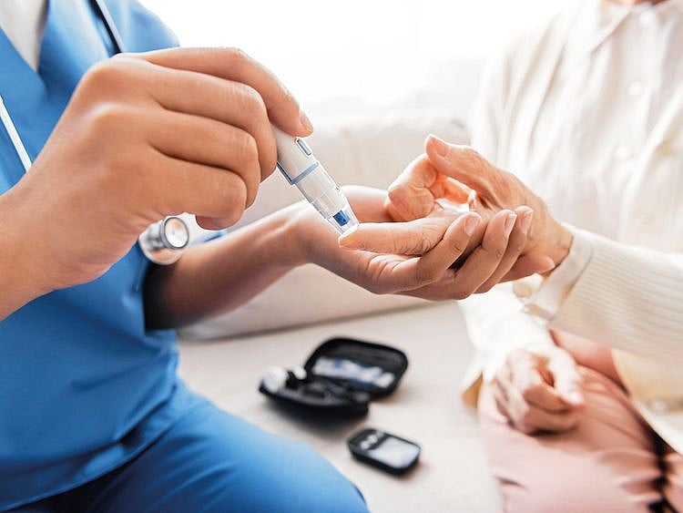 SU_240416_Homeopathy-Profile-Dr-Vidyalakshmi-LEAD-shutterstock-FOR-WEB