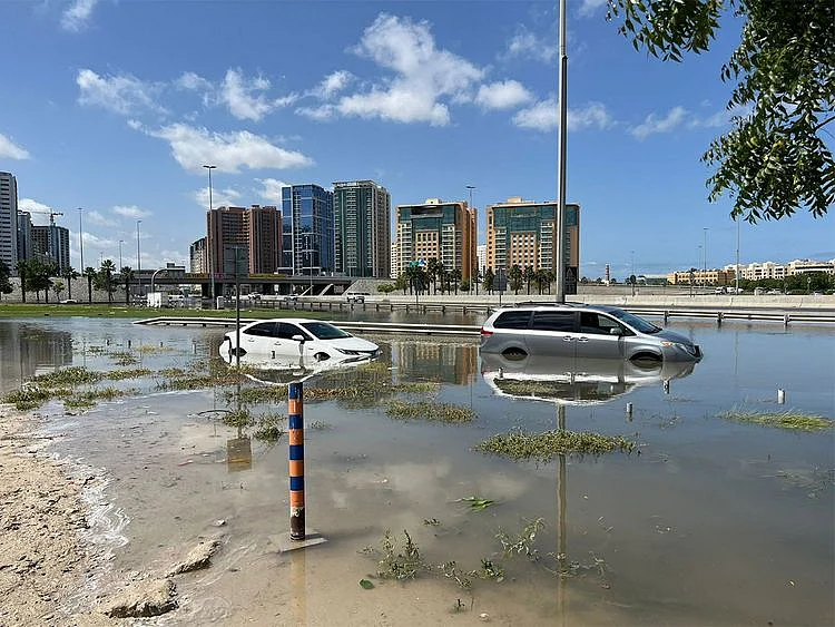 Sharjah-Rain
