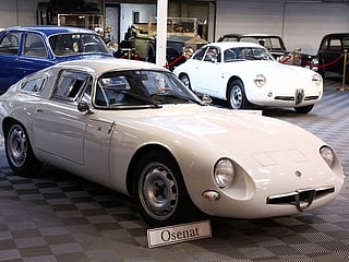 Photos: Vintage Alfa Romeo cars go on sale at auction in France 