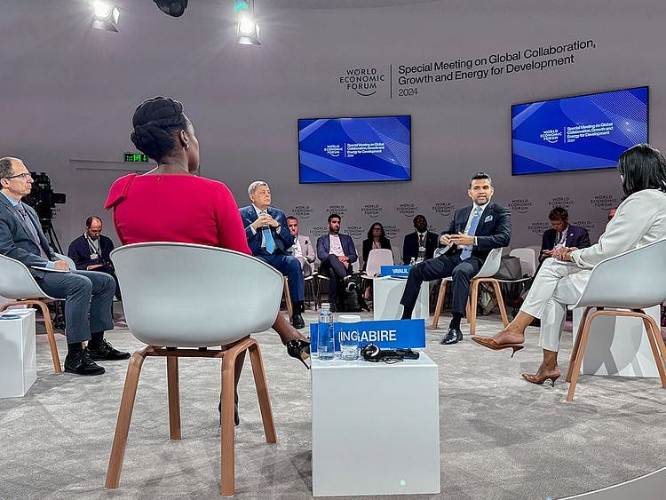 Dr-Shamsheer-Vayalil-FOR-WEB