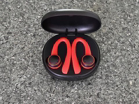 With their ear hook or clip-on design, air conduction headphones leave your ear canal free to listen to ambient sounds, even as you enjoy your music and podcasts.