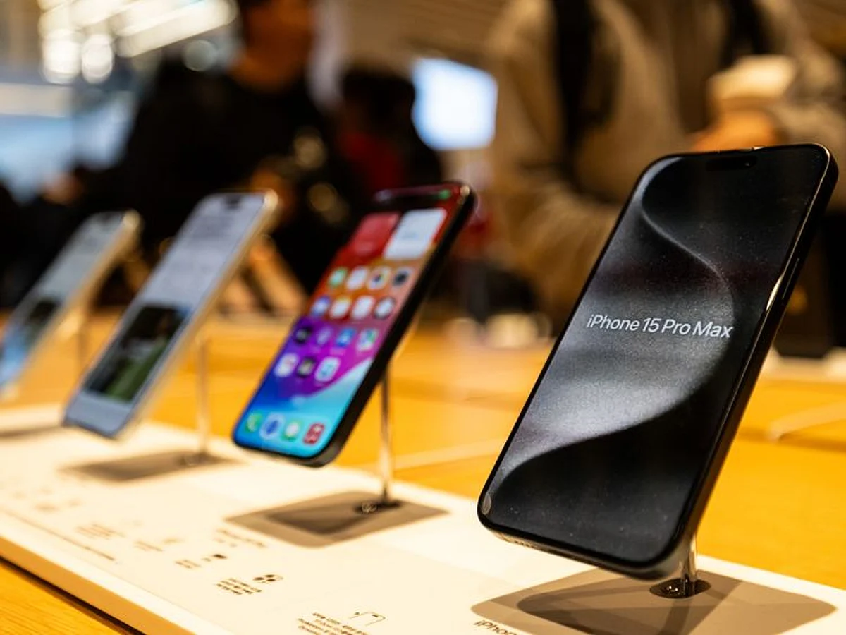 UAE shopper demand for 2024's smartphones is rising
