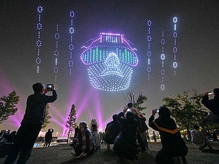 Photos: Spectacular light show in the sky kicks off the Korea Drone Expo