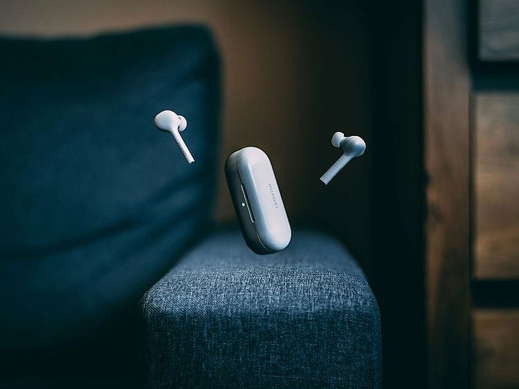 earphones