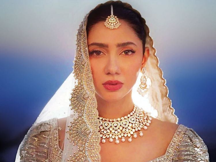 MAHIRA KHAN 1_web