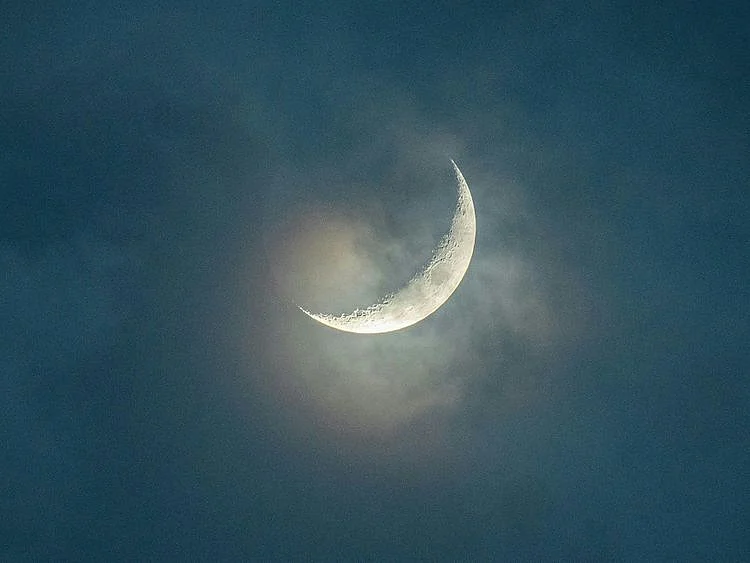 crescent moon