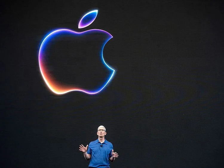 20240610 tim cook