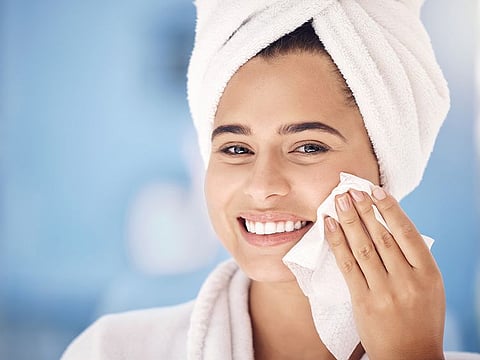 Niacinamide strengthens your skin's barrier by boosting ceramides. This translates to better hydration and a healthier appearance.