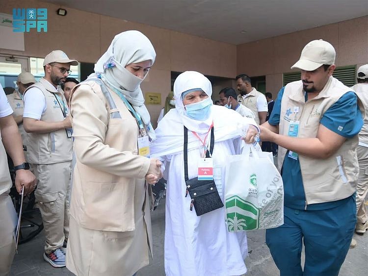 Healthcare facilities provided to the pilgrims included specialised clinics, pharmacies, kidney dialysis centres, intensive care units, and isolation units, catering to a wide range of medical needs.