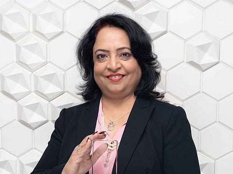 Dr Kiran Mehndiratta with her Excellence in Health – Best in Obstetrics & Gynaecology award