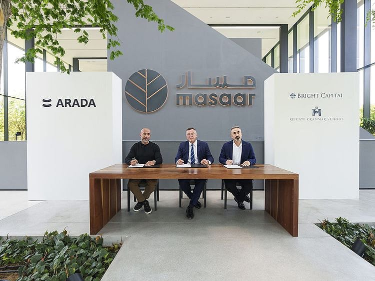 Arada, Grammar school sign agreement 