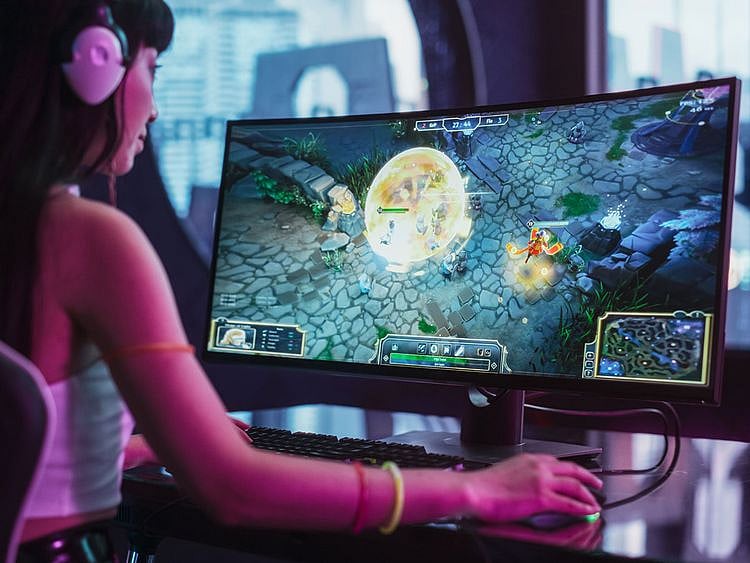 curved monitor