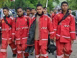 27 dead, 15 missing as Indonesia ends landslide search