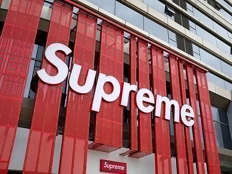 Supreme was founded in New York by James Jebbia in 1994, selling clothes and footwear targeting skateboarding and urban trends. 