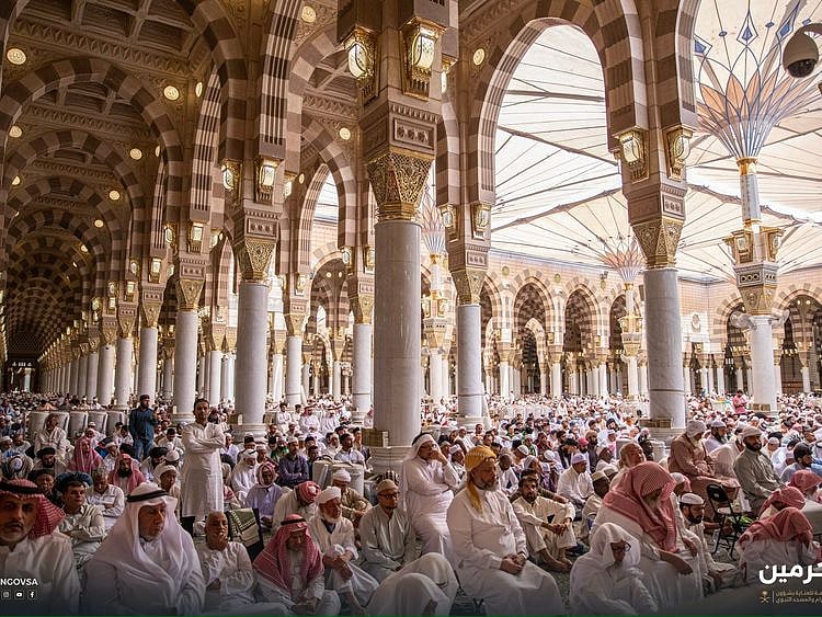 The faithful attend the group Friday prayers in the Prophet’s Mosque in Medina. 
