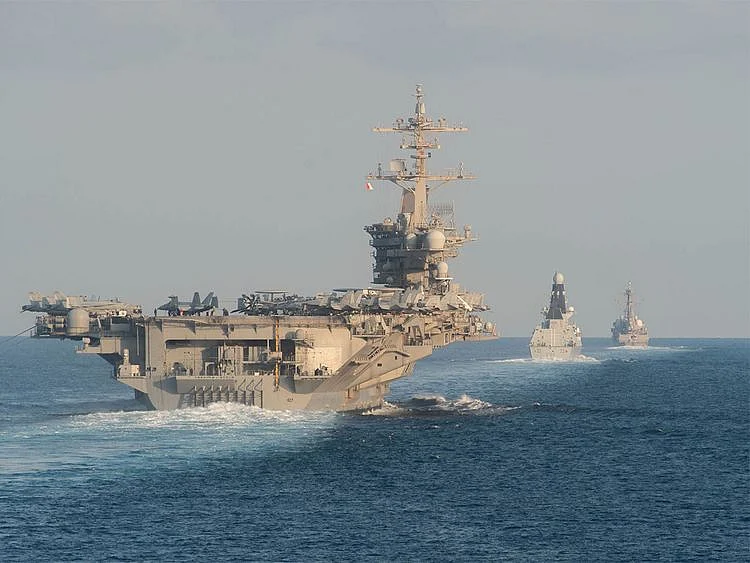 USS-Abraham-Lincoln