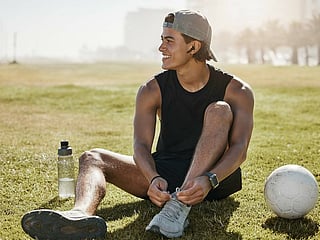 You don’t need to spend a fortune to get premium-level features like strong bass, noise cancellation, and long battery life.