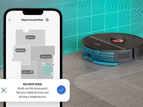  Advanced 3D sensors allow the robot to navigate seamlessly around obstacles such as shoes and toys. 