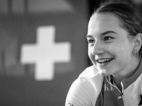Swiss cyclist Muriel Furrer died on Friday a day after the 18-year-old suffered a serious head injury.