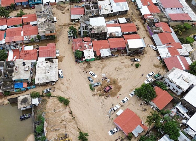 WLD HURRICANE US MEXICO5-1727784823933