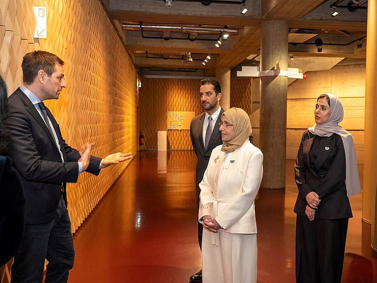Sheikha-Jawaher-Al-Qasimi-and-His-Highness-Sheikh-Sultan-bin-Ahmed-Al-Qasimi,-accompanied-by-the-delegation,-visited-the-International-Committee-of-the-Red-Cross-Museum-in-Geneva-1729598610909