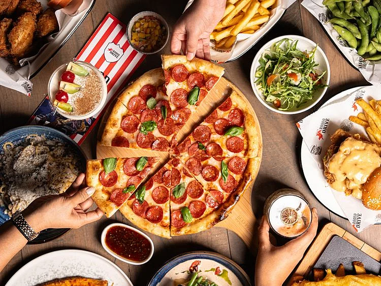 Discover a weekend bursting with incredible food deals waiting for you in Dubai!