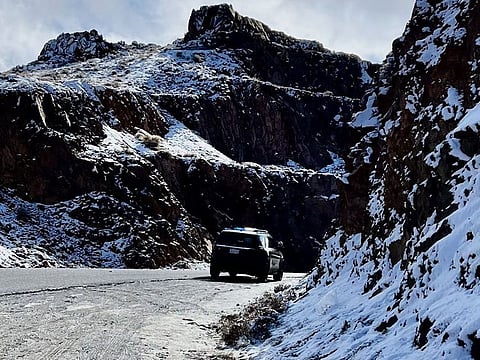 Occasionally, snow even reaches the northern parts of Hail, as polar air masses bring temperatures down to freezing or below, resulting in scenes reminiscent of winter in the Levant. 