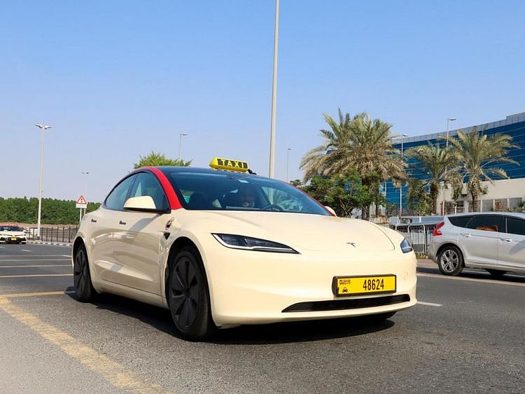 Dubai taxi-1731586524995