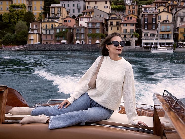 SU_241122_Thrill&Chill Partner_Max_Sequin embellished sweater_web
