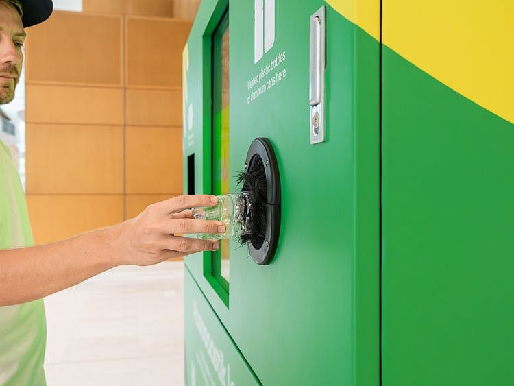 reverse vending machine